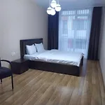 In Avalon On Chornovola St Szálloda Lviv