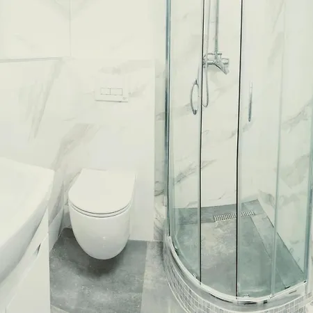 מלון In Avalon On Chornovola St *