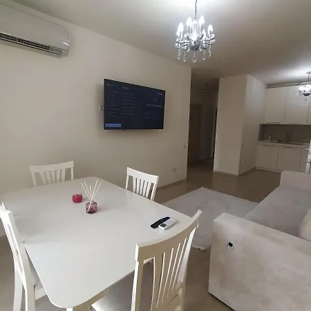 מלון In Avalon On Chornovola St לבוב