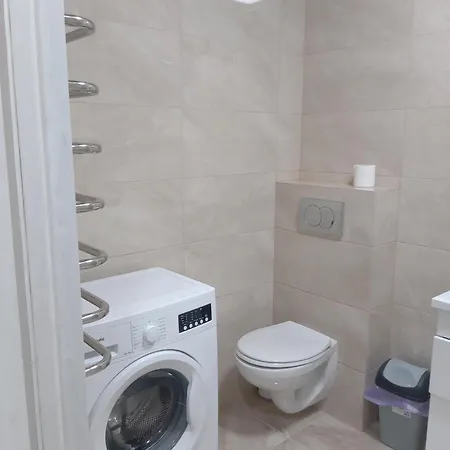 מלון In Avalon On Chornovola St לבוב