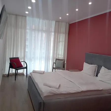 Hotel In Avalon On Chornovola St