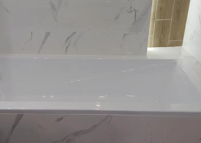 Hotel In Avalon On Chornovola St