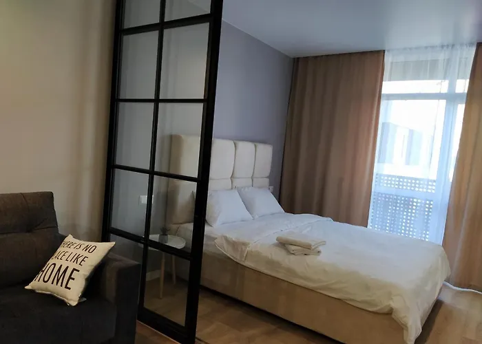 ホテル In Avalon On Chornovola St *