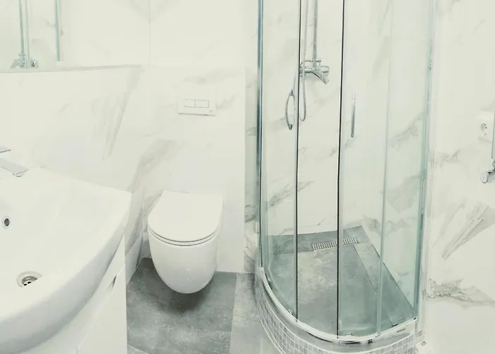 Hotel In Avalon On Chornovola St *