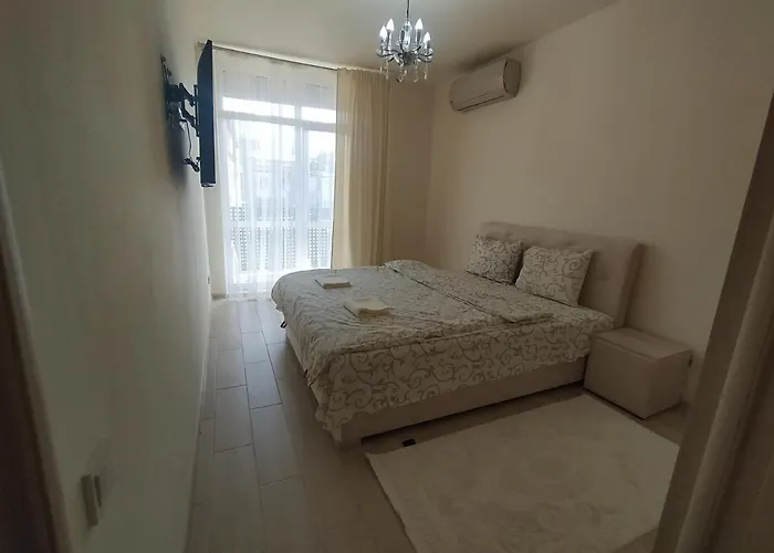 In Avalon On Chornovola St ホテル *