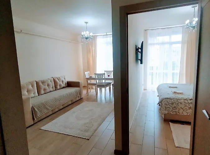 Hotel In Avalon On Chornovola St