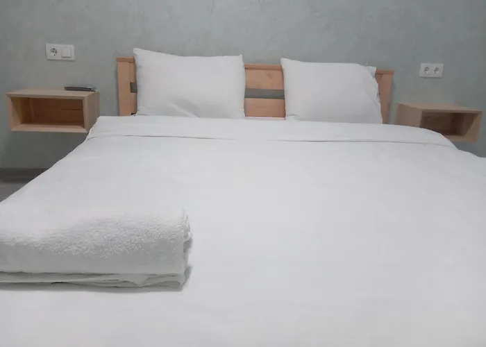 In Avalon On Chornovola St Szálloda