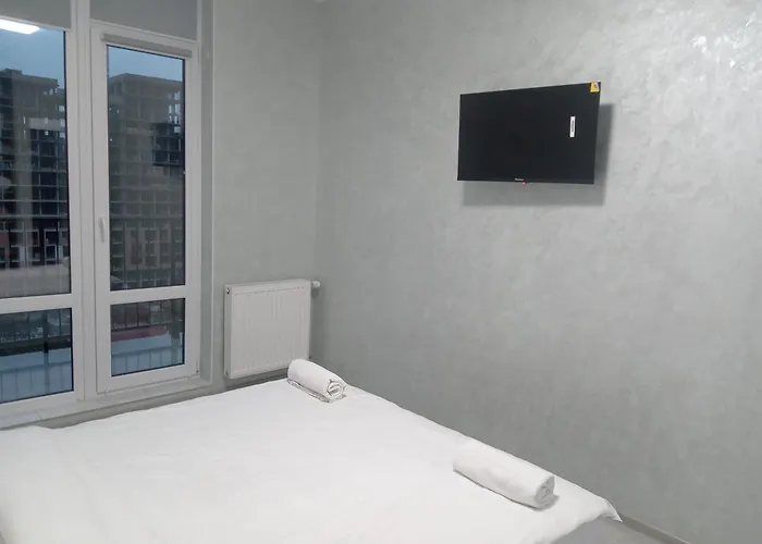 Hotel In Avalon On Chornovola St