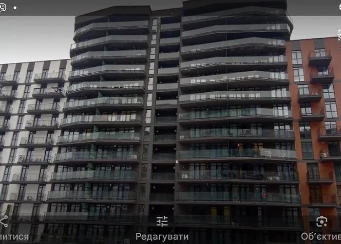 Hotel In Avalon On Chornovola St