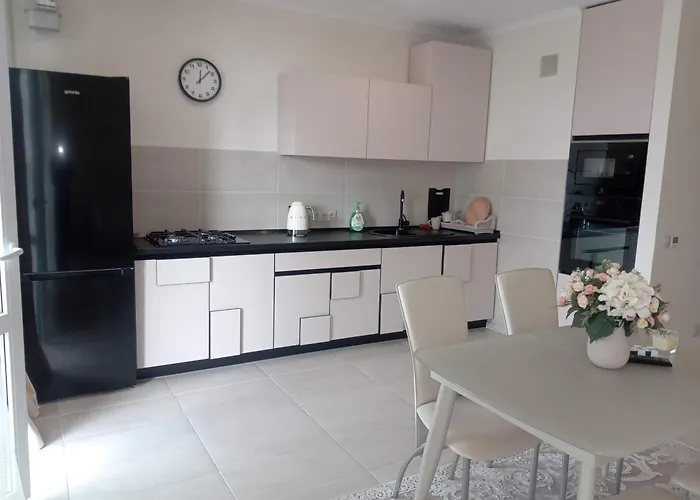 Hotel In Avalon On Chornovola St Lviv