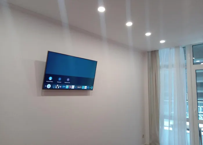 ホテル In Avalon On Chornovola St リヴィウ