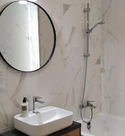 In Avalon On Chornovola St Ξενοδοχείο *