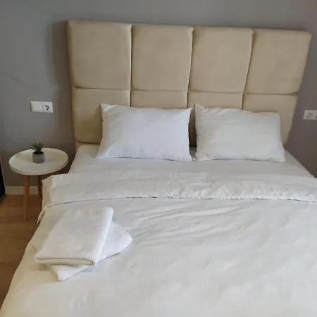 In Avalon On Chornovola St Ξενοδοχείο *