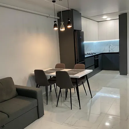 Ξενοδοχείο In Avalon On Chornovola St Λβιβ