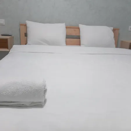 In Avalon On Chornovola St 호텔