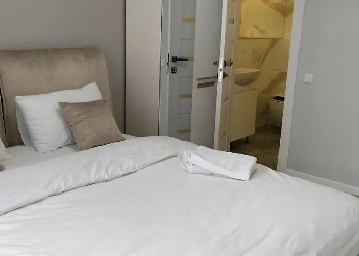 In Avalon On Chornovola St ホテル