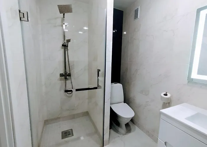 In Avalon On Chornovola St ホテル *