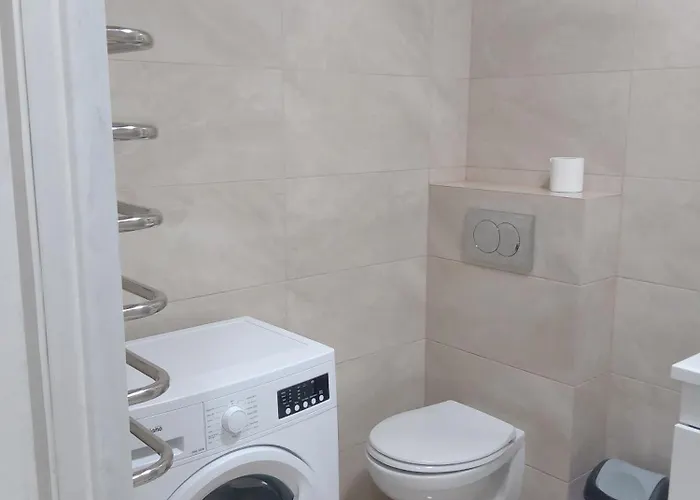 ホテル In Avalon On Chornovola St リヴィウ