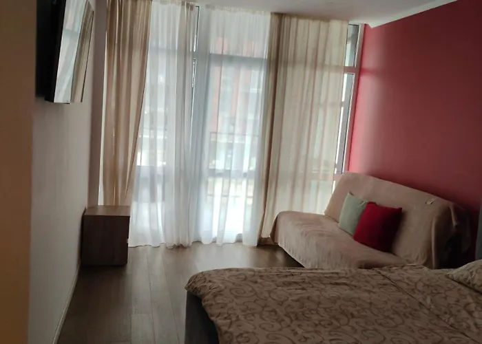 ホテル In Avalon On Chornovola St